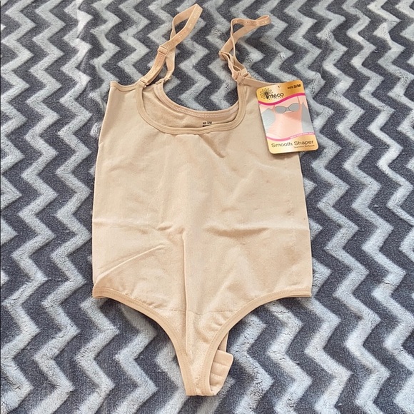 2 Bodysuits smooth shapers - Picture 2 of 2